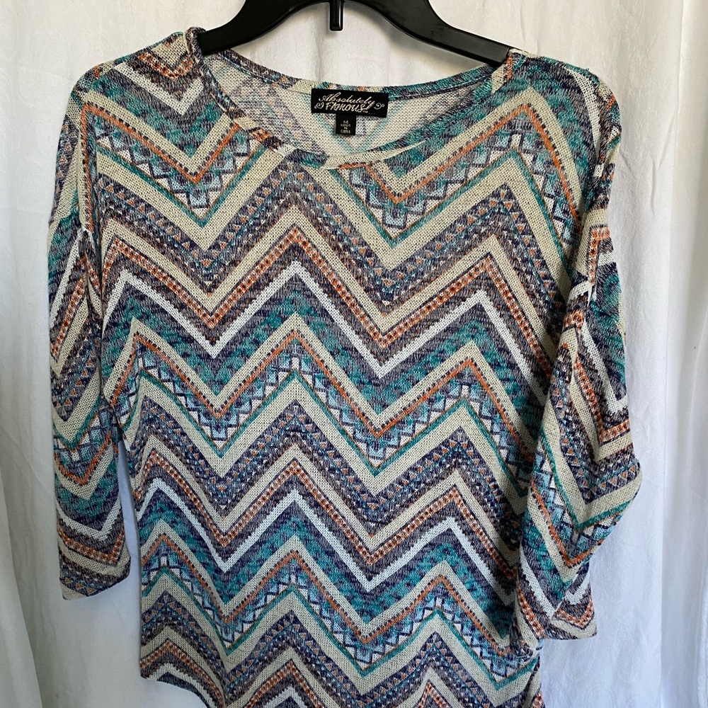 Light weight sweater